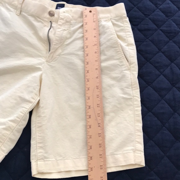Men’s Gap light yellow shorts - Picture 5 of 5